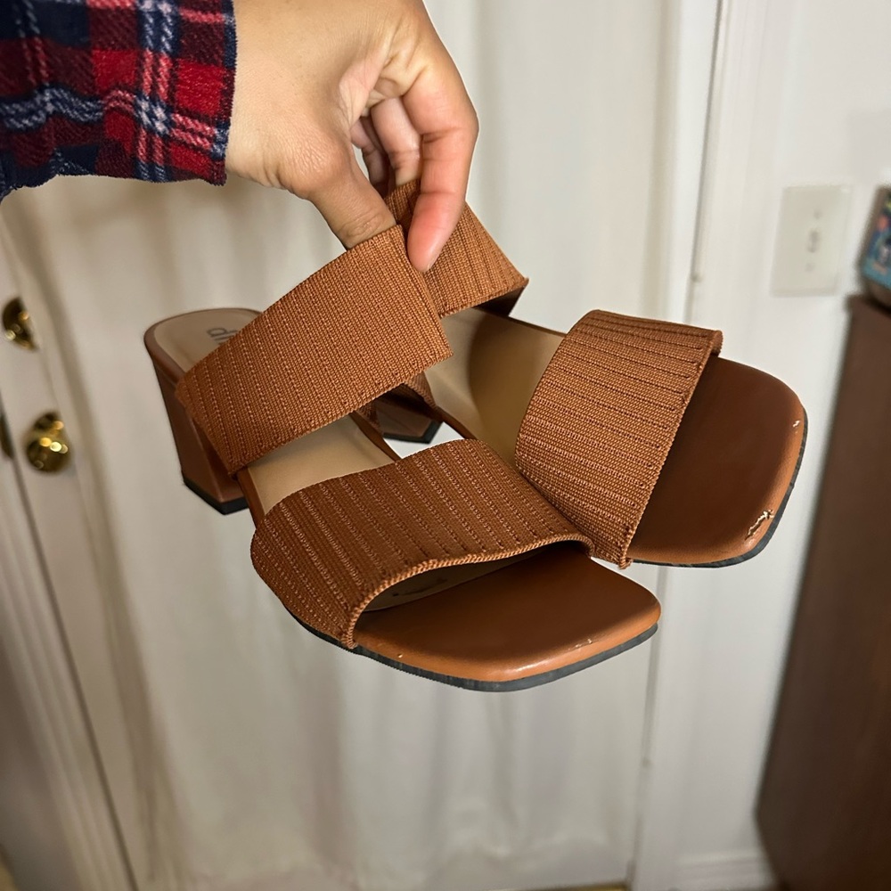 Elegant Brown Women's Sandals